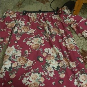 Cold shoulder dress with pockets